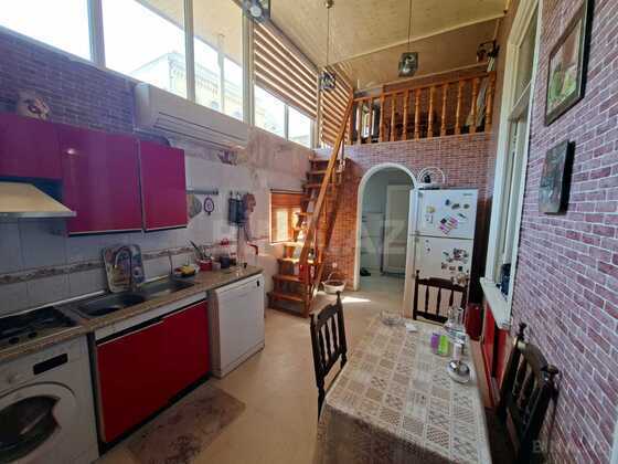 4 otaqlı Köhnə tikili, 28 May m., Bakı
