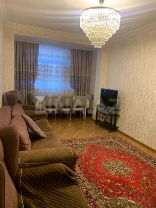 3 otaqlı Köhnə tikili, Bakıxanov q., Bakı