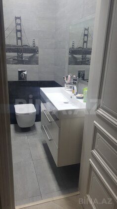 4 otaqlı Yeni tikili, Elmlər Akademiyası m., Bakı