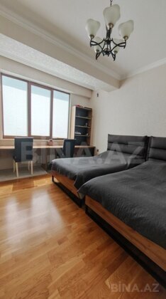 3 otaqlı Yeni tikili, Qara Qarayev m., Bakı