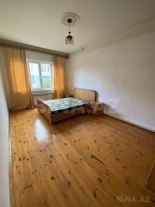 4 otaqlı Köhnə tikili, İnşaatçılar m., Bakı