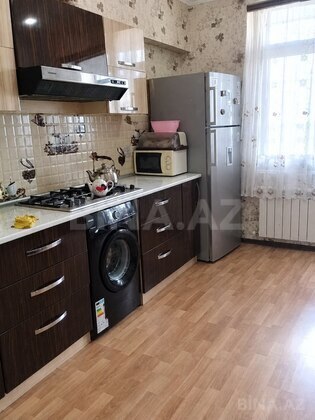 3 otaqlı Yeni tikili, 8 Noyabr m., Bakı