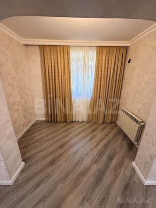 3 otaqlı Köhnə tikili, Neftçilər m., Bakı