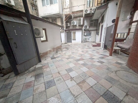 2 otaqlı Köhnə tikili, Sahil m., Bakı