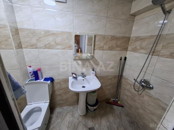3 otaqlı Köhnə tikili, Memar Əcəmi m., Bakı
