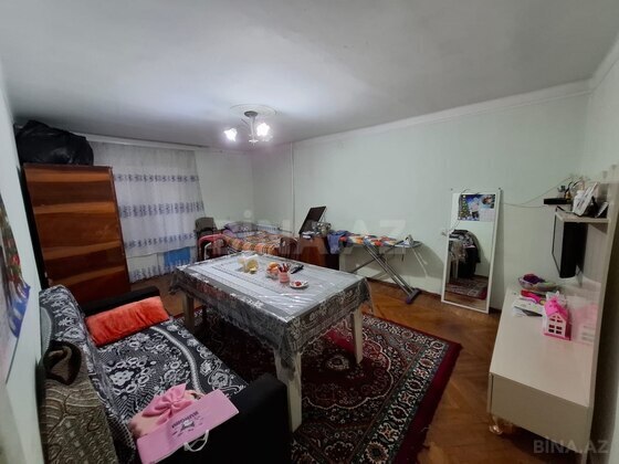 3 otaqlı Köhnə tikili, Memar Əcəmi m., Bakı