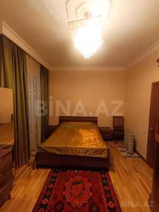 3 otaqlı Köhnə tikili, 28 May m., Bakı