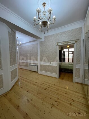 3 otaqlı Yeni tikili, Şah İsmayıl Xətai m., Bakı