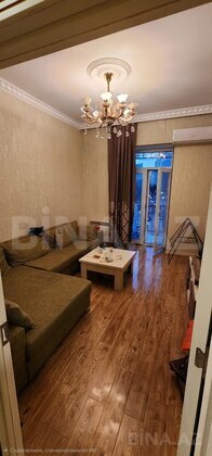 2 otaqlı Köhnə tikili, Nizami m., Bakı