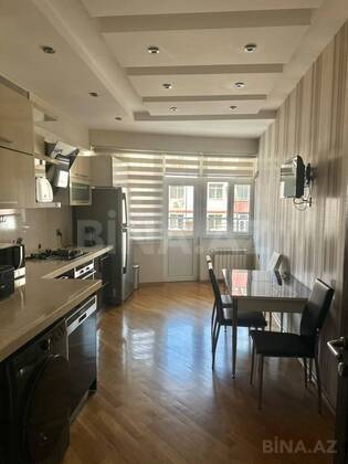 3 otaqlı Yeni tikili, Şah İsmayıl Xətai m., Bakı