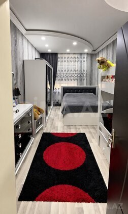 3 otaqlı Köhnə tikili, Memar Əcəmi m., Bakı