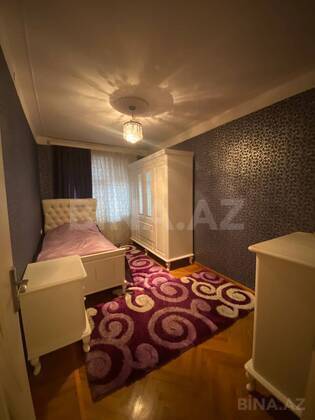 4 otaqlı Köhnə tikili, Neftçilər m., Bakı