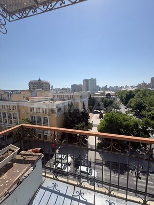 2 otaqlı Köhnə tikili, 28 May m., Bakı