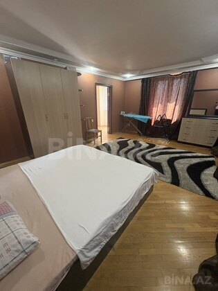 2 otaqlı Köhnə tikili, 28 May m., Bakı