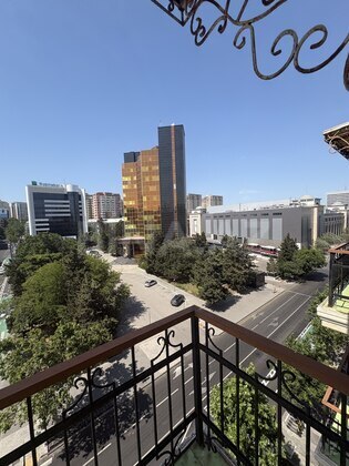 2 otaqlı Köhnə tikili, 28 May m., Bakı