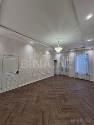 2 otaqlı Köhnə tikili, 28 May m., Bakı