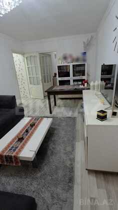 3 otaqlı Köhnə tikili, Xalqlar Dostluğu m., Bakı