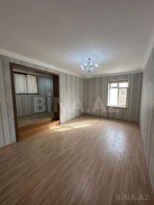 2 otaqlı Köhnə tikili, Qara Qarayev m., Bakı