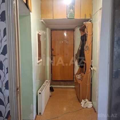 3 otaqlı Köhnə tikili, Elmlər Akademiyası m., Bakı