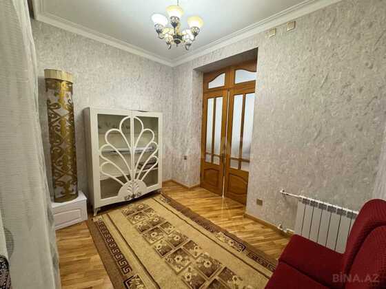 3 otaqlı Köhnə tikili, 28 May m., Bakı