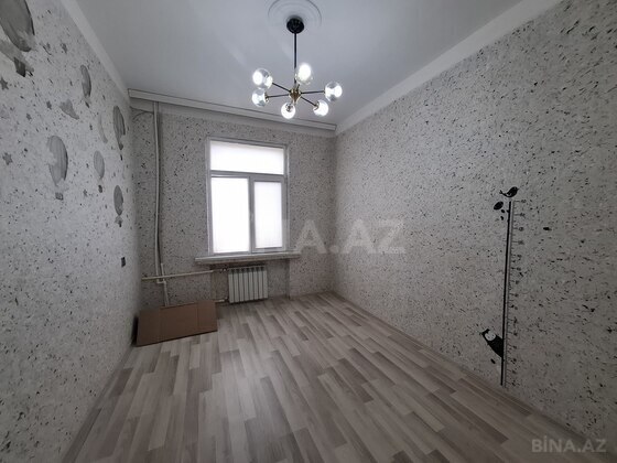 3 otaqlı Köhnə tikili, Qara Qarayev m., Bakı