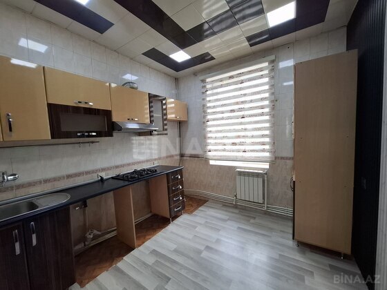 3 otaqlı Köhnə tikili, Qara Qarayev m., Bakı