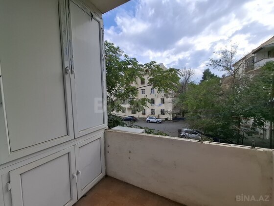 3 otaqlı Köhnə tikili, Qara Qarayev m., Bakı