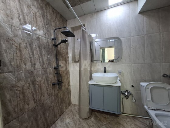 3 otaqlı Köhnə tikili, Qara Qarayev m., Bakı