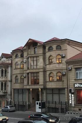 Obyekt 8 Noyabr m., Bakı