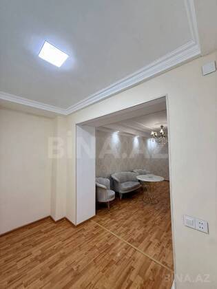 2 otaqlı Köhnə tikili, İnşaatçılar m., Bakı