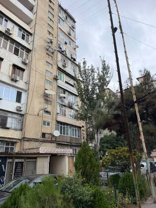 2 otaqlı Köhnə tikili, 8-ci mikrorayon q., Bakı