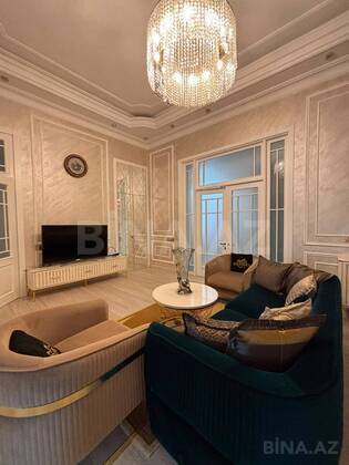 3 otaqlı Köhnə tikili, 28 May m., Bakı