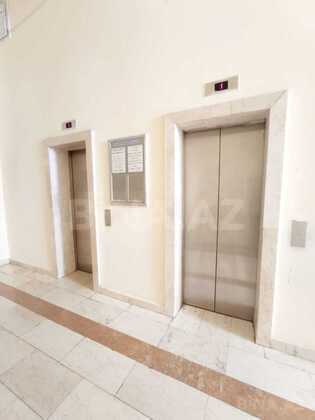 3 otaqlı Yeni tikili, İnşaatçılar m., Bakı