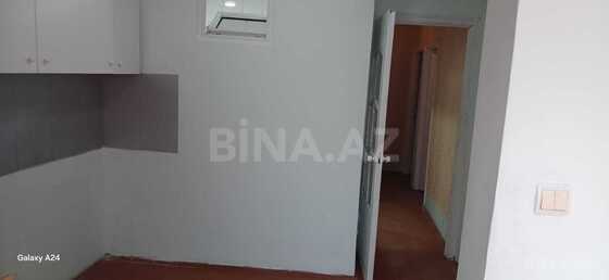 3 otaqlı Köhnə tikili, Həzi Aslanov m., Bakı
