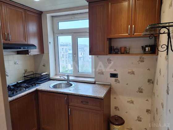 2 otaqlı Köhnə tikili, Elmlər Akademiyası m., Bakı