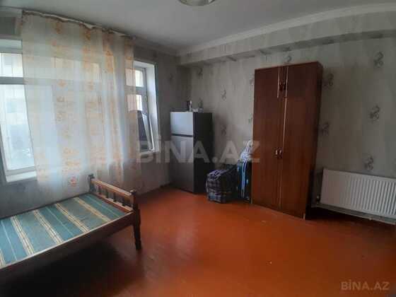 2 otaqlı Köhnə tikili, Elmlər Akademiyası m., Bakı