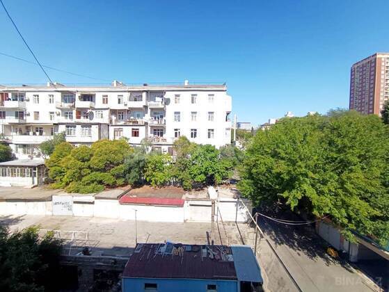 2 otaqlı Köhnə tikili, 28 May m., Bakı