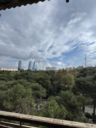 4 otaqlı Köhnə tikili, Yasamal r., Bakı