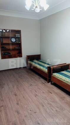 3 otaqlı Köhnə tikili, Nizami m., Bakı