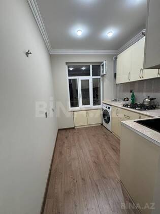 3 otaqlı Köhnə tikili, Nizami m., Bakı