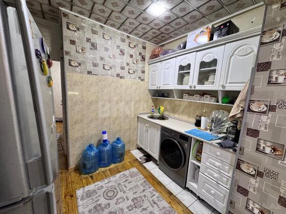 4 otaqlı Köhnə tikili, Azadlıq Prospekti m., Bakı