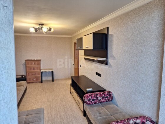 2 otaqlı Köhnə tikili, Elmlər Akademiyası m., Bakı