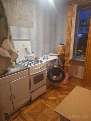2 otaqlı Köhnə tikili, Elmlər Akademiyası m., Bakı