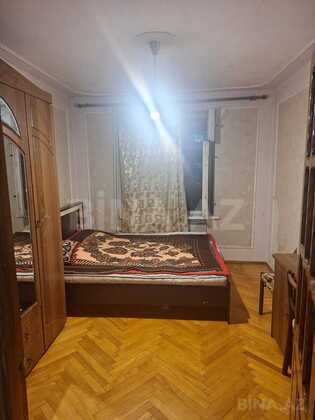 2 otaqlı Köhnə tikili, Elmlər Akademiyası m., Bakı