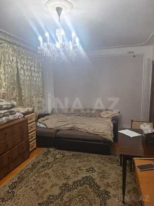 2 otaqlı Köhnə tikili, Elmlər Akademiyası m., Bakı