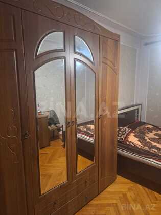 2 otaqlı Köhnə tikili, Elmlər Akademiyası m., Bakı