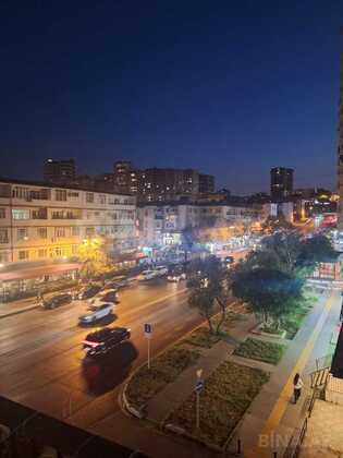 2 otaqlı Köhnə tikili, Elmlər Akademiyası m., Bakı