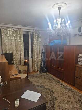 2 otaqlı Köhnə tikili, Elmlər Akademiyası m., Bakı