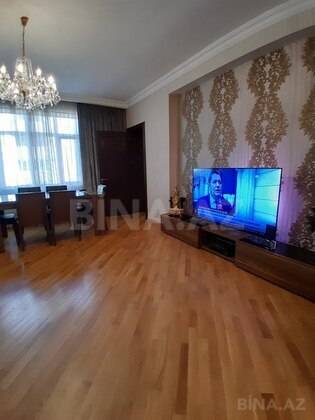 3 otaqlı Yeni tikili, Nizami r., Bakı