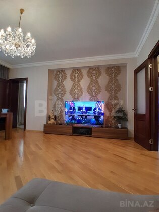 3 otaqlı Yeni tikili, Nizami r., Bakı